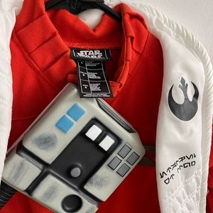 Poe Dameron kids costume. Star Wars Galaxy Edge exclusive.